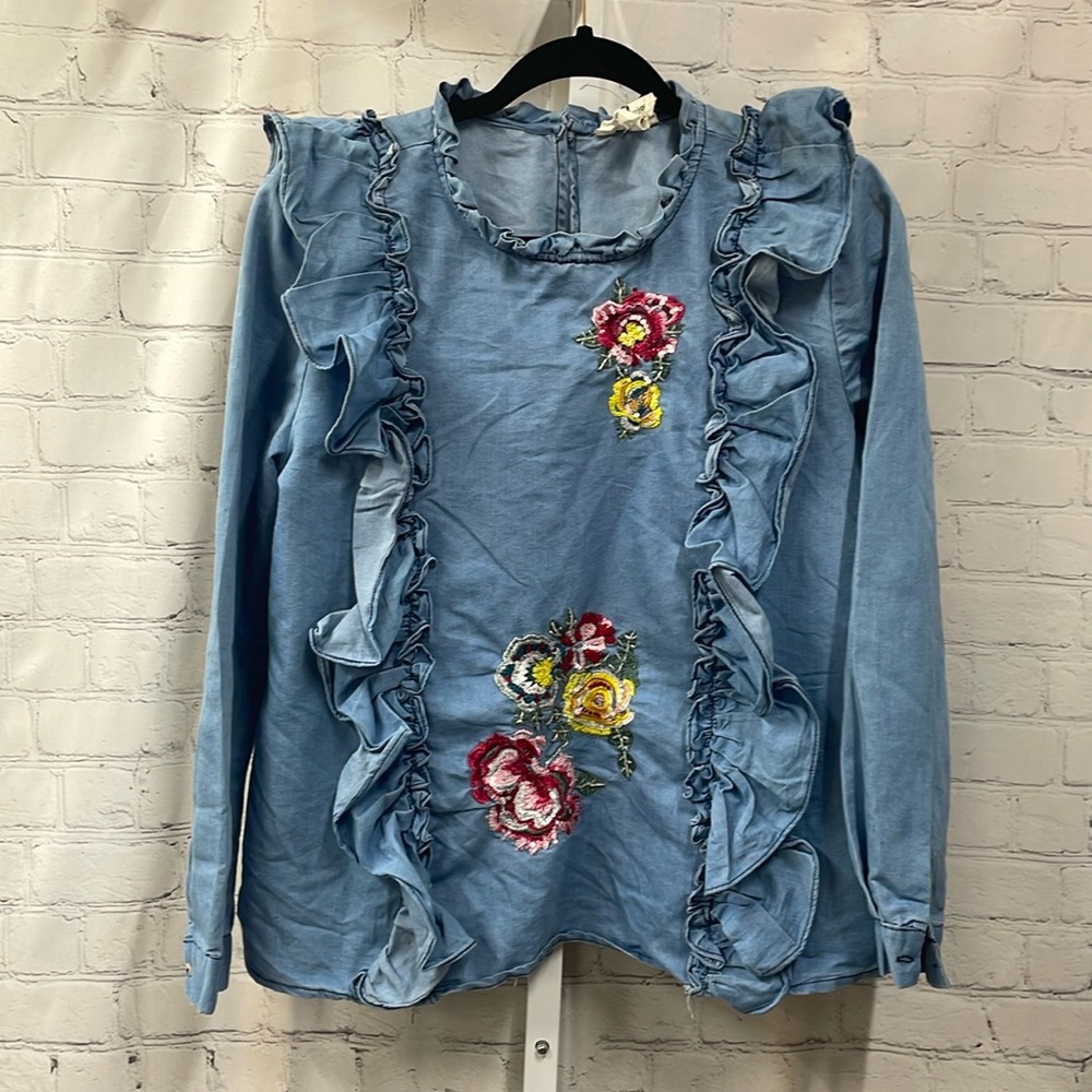 Haute Project Denim ruffled embroidered sequin flowers medium top